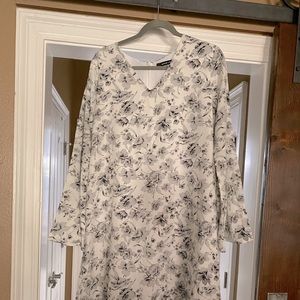 Fun bell sleeved dress